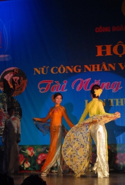 HỘI THI DUYÊN DÁNG TÀI NĂNG NGÀNH CAO SU - 2011